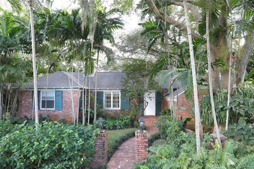 530 Melaleuca Ln, Miami, FL, 33137-3343 | Card Image