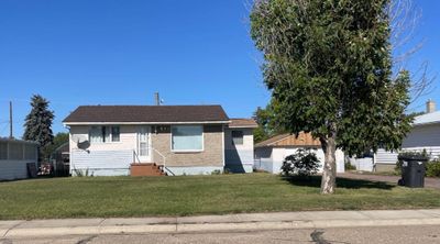 518 4 Ave, House detached with 3 bedrooms, 2 bathrooms and 6 parking in Bassano AB | Image 1