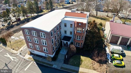 22 S 2nd St, Emmaus, PA, 18049-3984 | Card Image