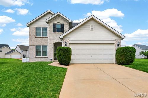 19 Jost Manor Ct, Florissant, MO, 63034-2267 | Card Image