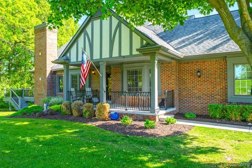 156 Sandhills Ln, Lake Orion, MI, 48362-2058 | Card Image