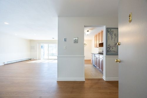 apt-300-1212 Greendale Ave, Needham, MA, 02492-4604 | Card Image