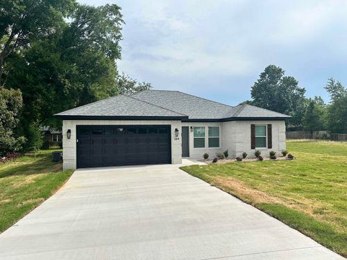 109 Essex Cv, Jacksonville, AR, 72076-3318 | Card Image