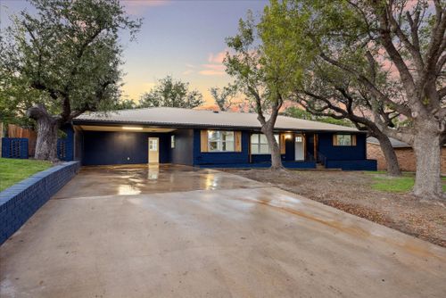 1305 W 1st St, Lampasas, TX, 76550-2409 | Card Image