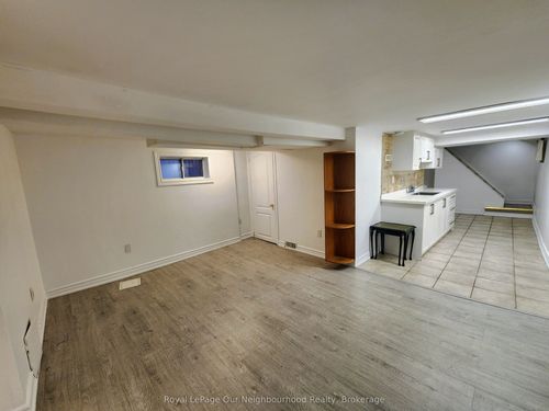 lower-225 4th Ave, Oshawa, ON, L1H3L6 | Card Image