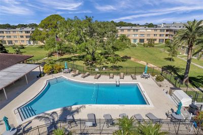 315 - 5095 Bay Street Ne, Condo with 2 bedrooms, 2 bathrooms and null parking in SAINT PETERSBURG FL | Image 2