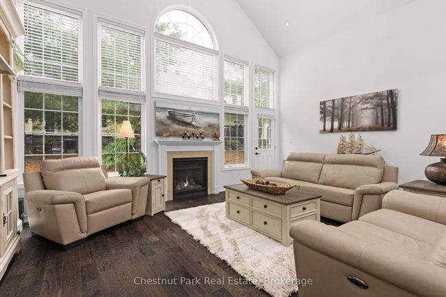 25 Durham Rd, House attached with 2 bedrooms, 2 bathrooms and 2 parking in Bracebridge ON | Image 8