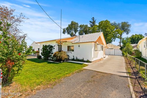3310 Castlevale Rd, Yakima, WA, 98902-1019 | Card Image
