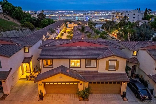 3142 Harbor Ridge Ln, Condo with 3 bedrooms, 2 bathrooms and 3 parking in San Diego CA | Image 27