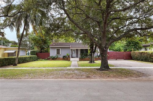 1220 Oriole Ave, Miami Springs, FL, 33166-3851 | Card Image