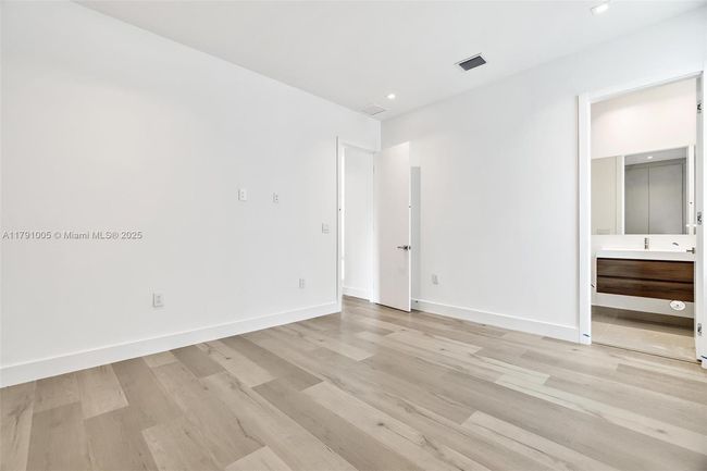 6818 - 6818 Nw 104 Th Ct, House other with 4 bedrooms, 5 bathrooms and null parking in Doral FL | Image 26