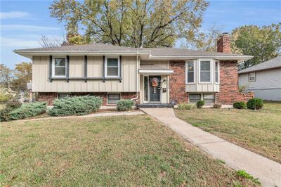 12000 E 57 Th Terrace, House other with 4 bedrooms, 2 bathrooms and null parking in Kansas City MO | Image 1