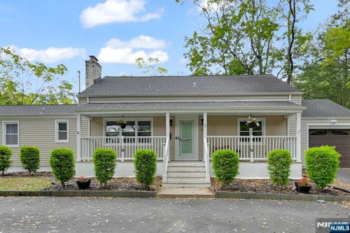 3 Country Club Rd, Livingston, NJ, 07039-2504 | Card Image