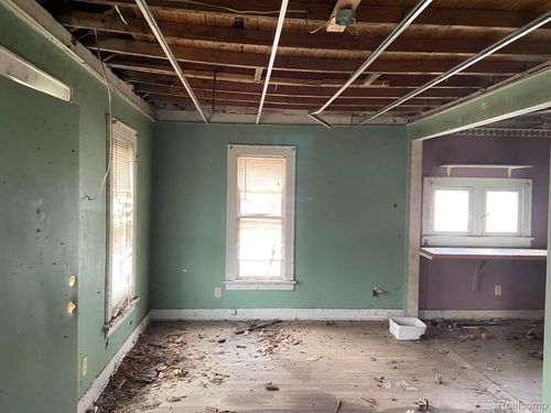 3609 Whitney Ave, Flint, MI, 48532-5241 | Card Image