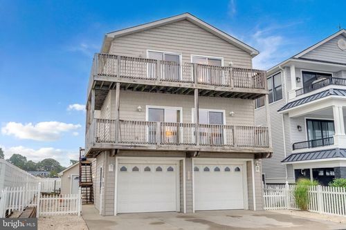 557 Launch Ave, Somers Point, NJ, 08244-2532 | Card Image