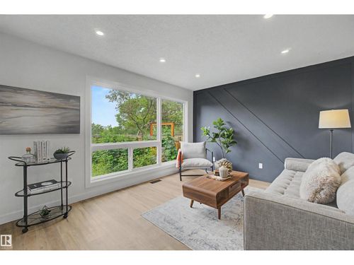 215 Grandin Vilge, St Albert, AB, T8N2J3 | Card Image