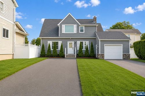 108 Ottawa, Hasbrouck Heights, NJ, 07604 | Card Image