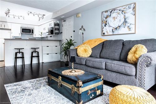 322-2010 Cleaver Ave, Burlington, ON, L7M4C1 | Card Image