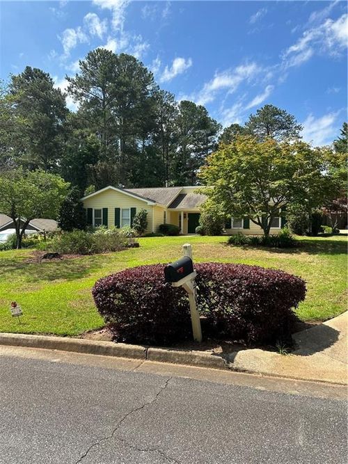 2705 Shadow Pine Dr, Roswell, GA, 30076-2644 | Card Image