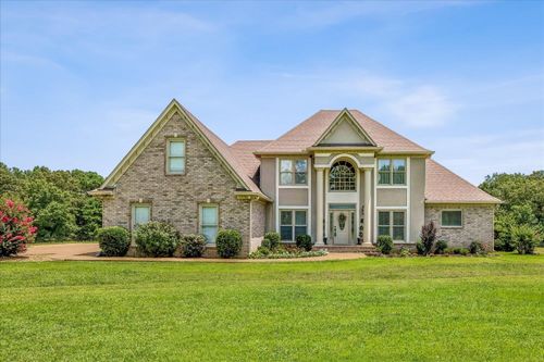 4620 Thompson Ln, Byhalia, MS, 38611-8966 | Card Image