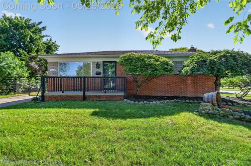 32008 Bunert Rd, Warren, MI, 48088-2910 | Card Image