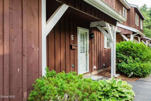 5 Queensway, Queensbury, NY, 12804-1601 | Card Image