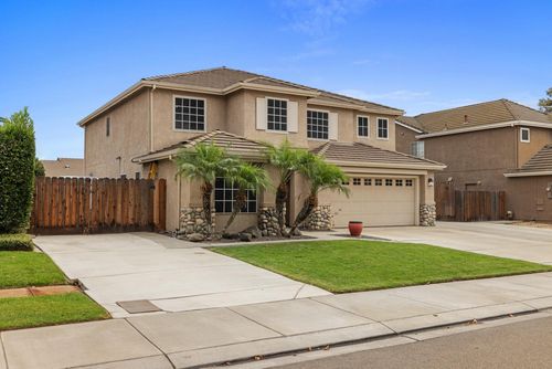 818 Travaille Way, Ripon, CA, 95366-9570 | Card Image