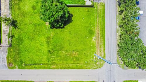 3003 Bering Dr, Houston, TX, 77057-5707 | Card Image