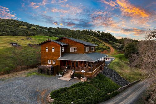 5963 Eickhoff Rd, Lakeport, CA, 95453-8415 | Card Image