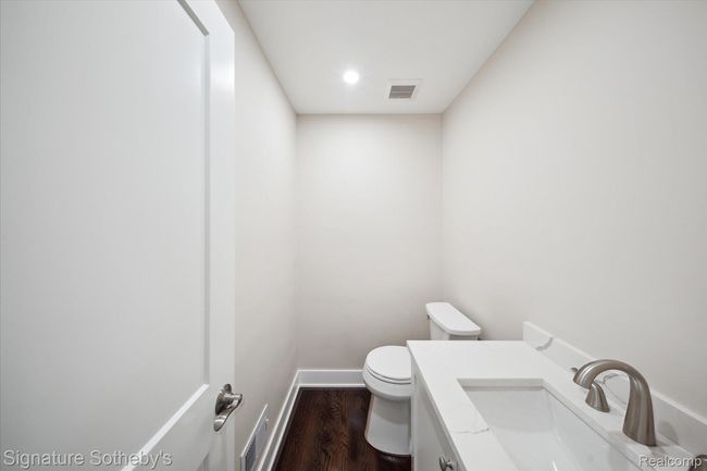 29-2200-Brenthaven-Dr-Bloomfield-Hills-MI-48304-WindowStill-27.jpg | Image 26