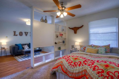 apt-206-302 E 34th St, Austin, TX, 78705-1647 | Card Image