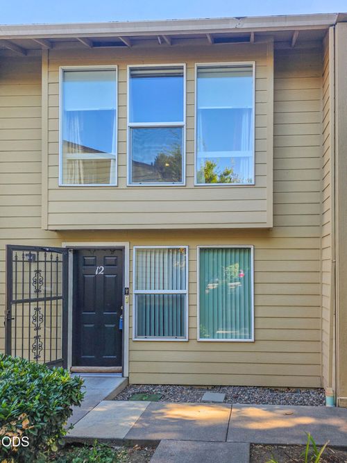 12-1800 Crater Lake Avenue, Medford, OR, 97504 | Card Image