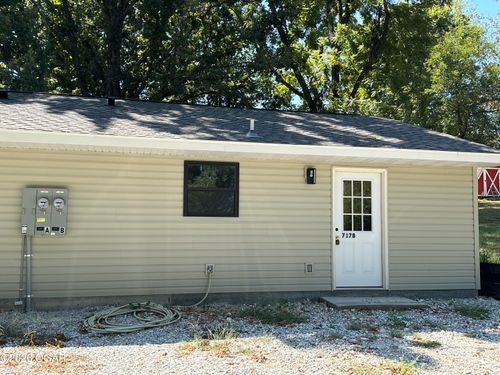 b-717 Benham Avenue, Neosho, MO, 64850 | Card Image