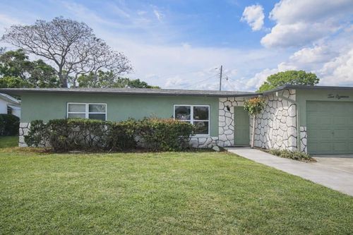 218 Olive Ave, Port St. Lucie, FL, 34952-1375 | Card Image