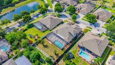 HUGE FENCED YARD! | Image 2