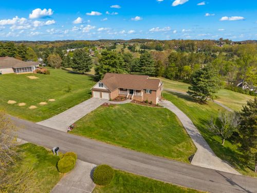 322 Battlefield Dr, Dandridge, TN, 37725-4319 | Card Image