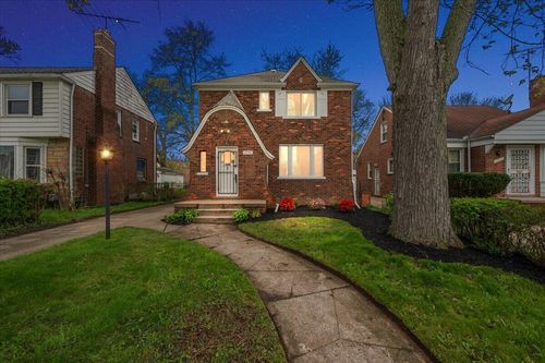 15731 Kentfield St, Detroit, MI, 48223-1244 | Card Image