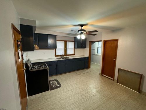 113 Mcwhorter St, Newark, NJ, 07105-3868 | Card Image