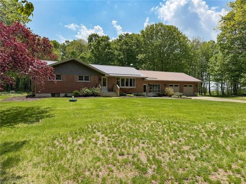 890 3rd Concession Rd, Port Rowan, ON, N0E1M0 | Card Image