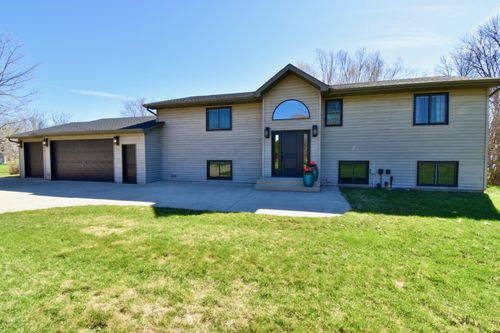 5123 Green Meadow Rd Se, Osakis, MN, 56360-8431 | Card Image
