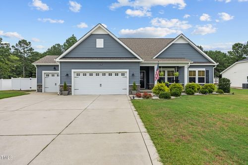67 Creek Crossing Dr, Benson, NC, 27504-8582 | Card Image