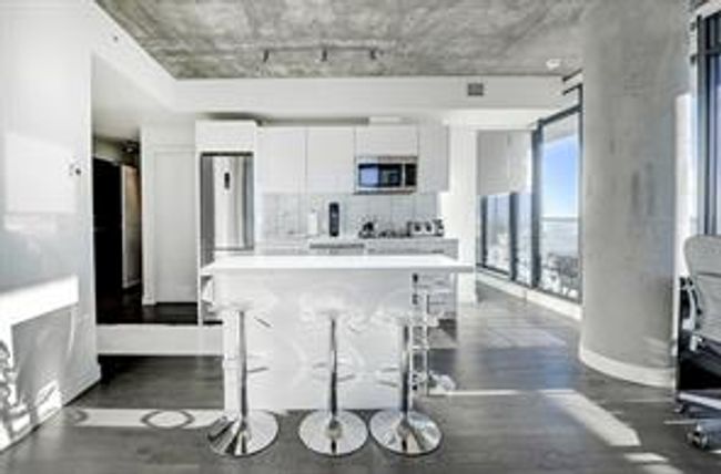 1502 - 1010 6 St Sw, Condo with 2 bedrooms, 2 bathrooms and 1 parking in Calgary AB | Image 6