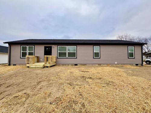 819 W Tanner St, Brownstown, IN, 47220-1121 | Card Image