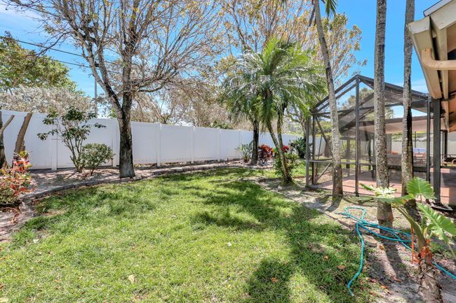 226 Parkwood Drive S, House other with 3 bedrooms, 2 bathrooms and null parking in Royal Palm Beach FL | Image 31