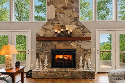 208 Buckeye Rd, Maggie Valley, NC, 28751-7401 | Card Image