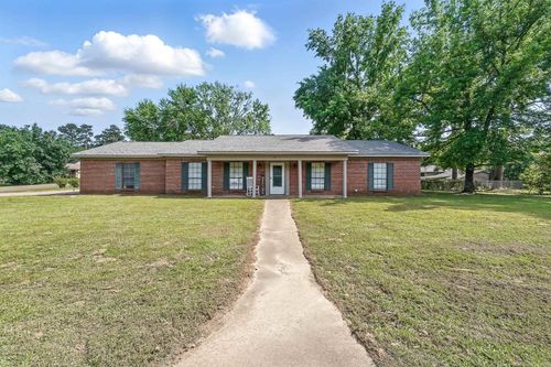 133 Northgate Dr, De Queen, AR, 71832-1701 | Card Image