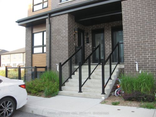 27-6705 Cropp St, Niagara Falls, ON, L2E0C1 | Card Image