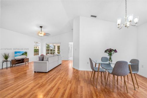 2020 Se 5th Pl, Homestead, FL, 33033-5273 | Card Image