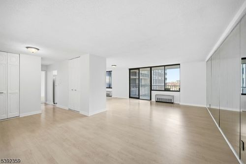 apt-807-300 Winston Dr, Cliffside Park, NJ, 07010-3215 | Card Image