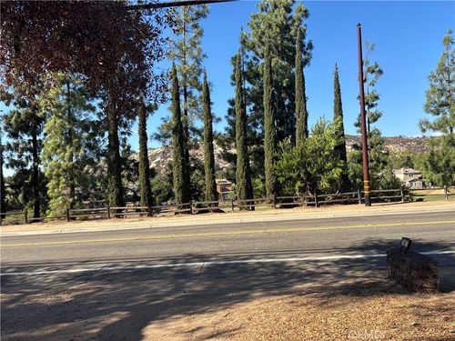 14549 Woods Valley Rd, Valley Center, CA, 92082-7348 | Card Image